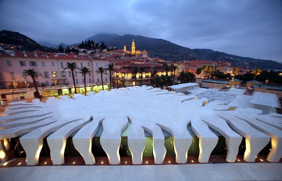 Menton: Superbe Appartement Exteriör bild