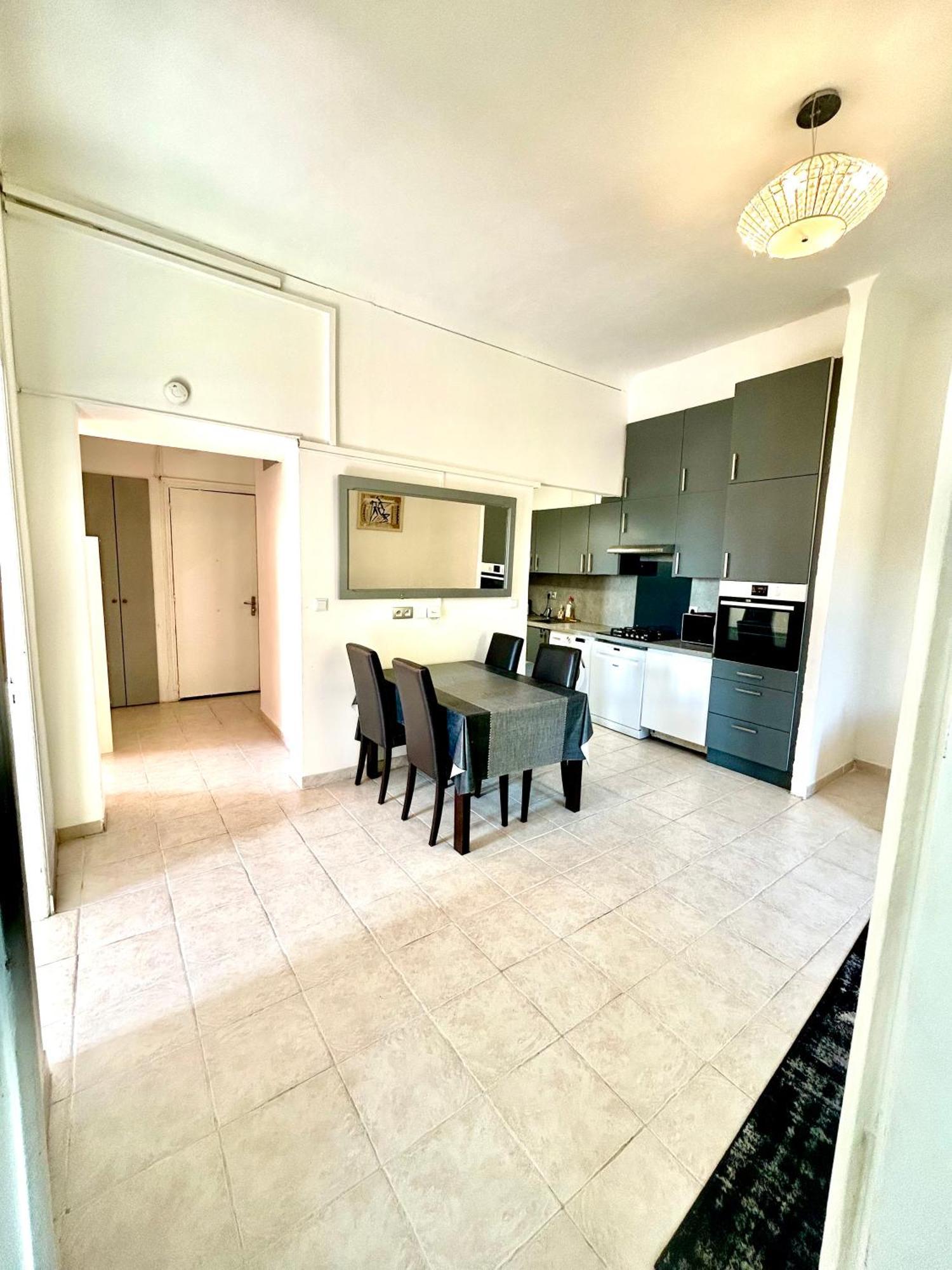 Menton: Superbe Appartement Exteriör bild