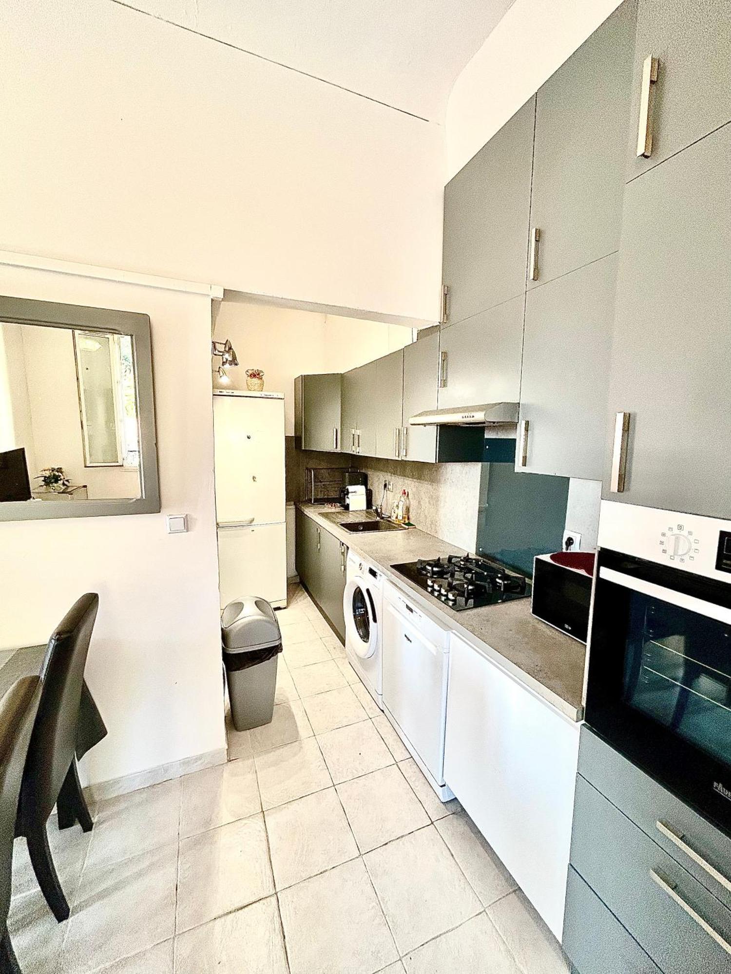 Menton: Superbe Appartement Exteriör bild